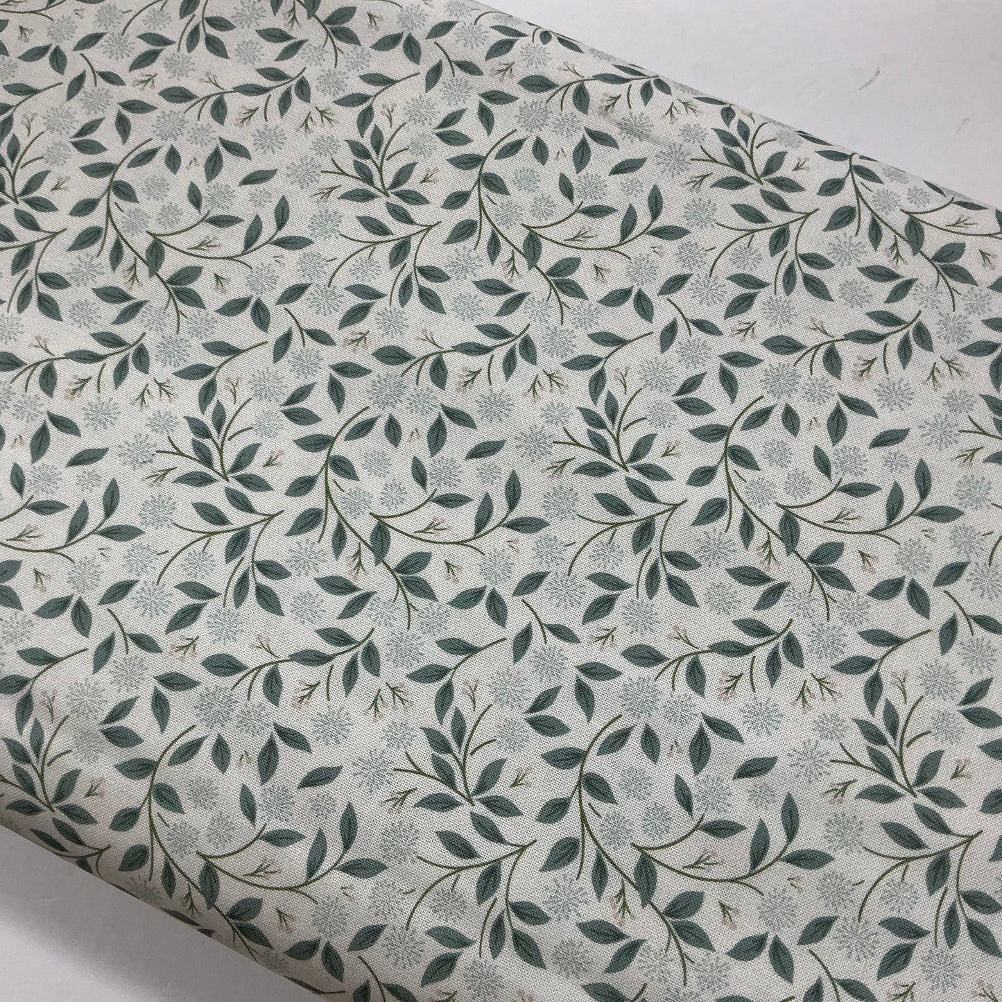 Ivy Trail - Cream - Sky Garden