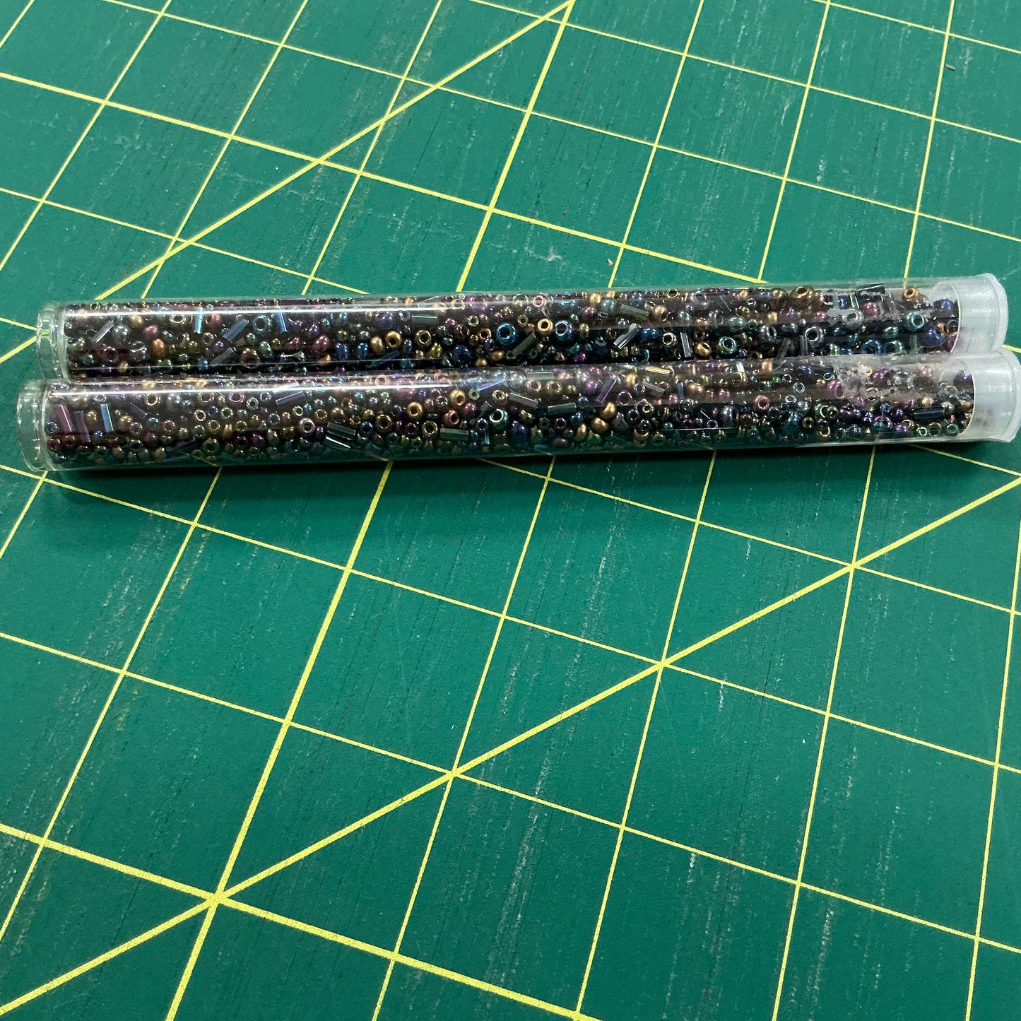 Metallic Mixed Beads in Tube