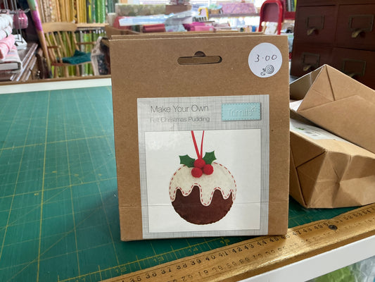 Make A Felt Christmas Pudding Decoration