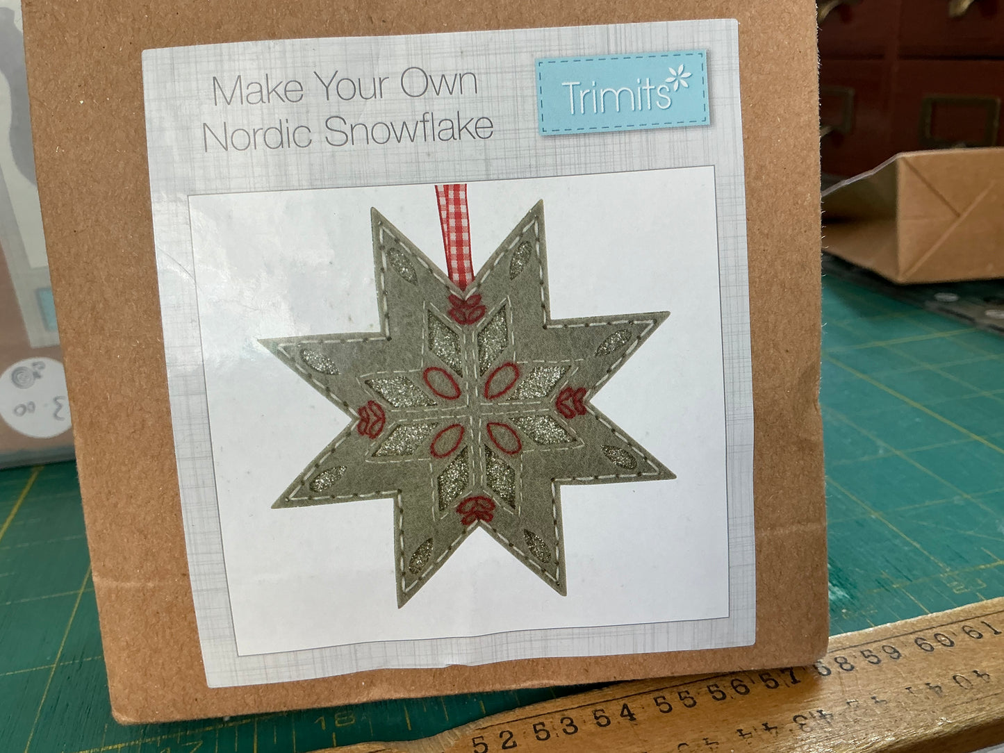 Make A Felt Nordic Snowflake Decoration
