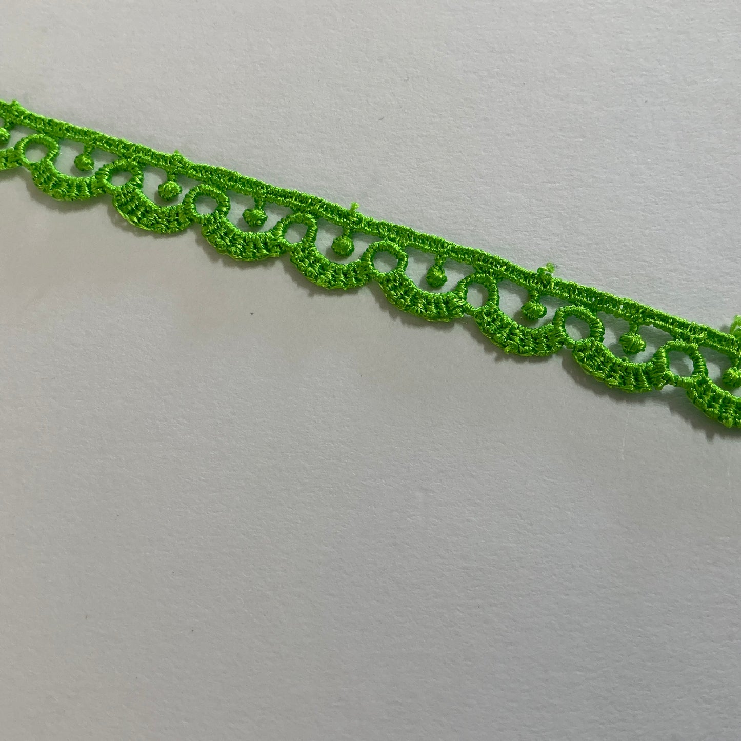 Bright Green Lace 15mm