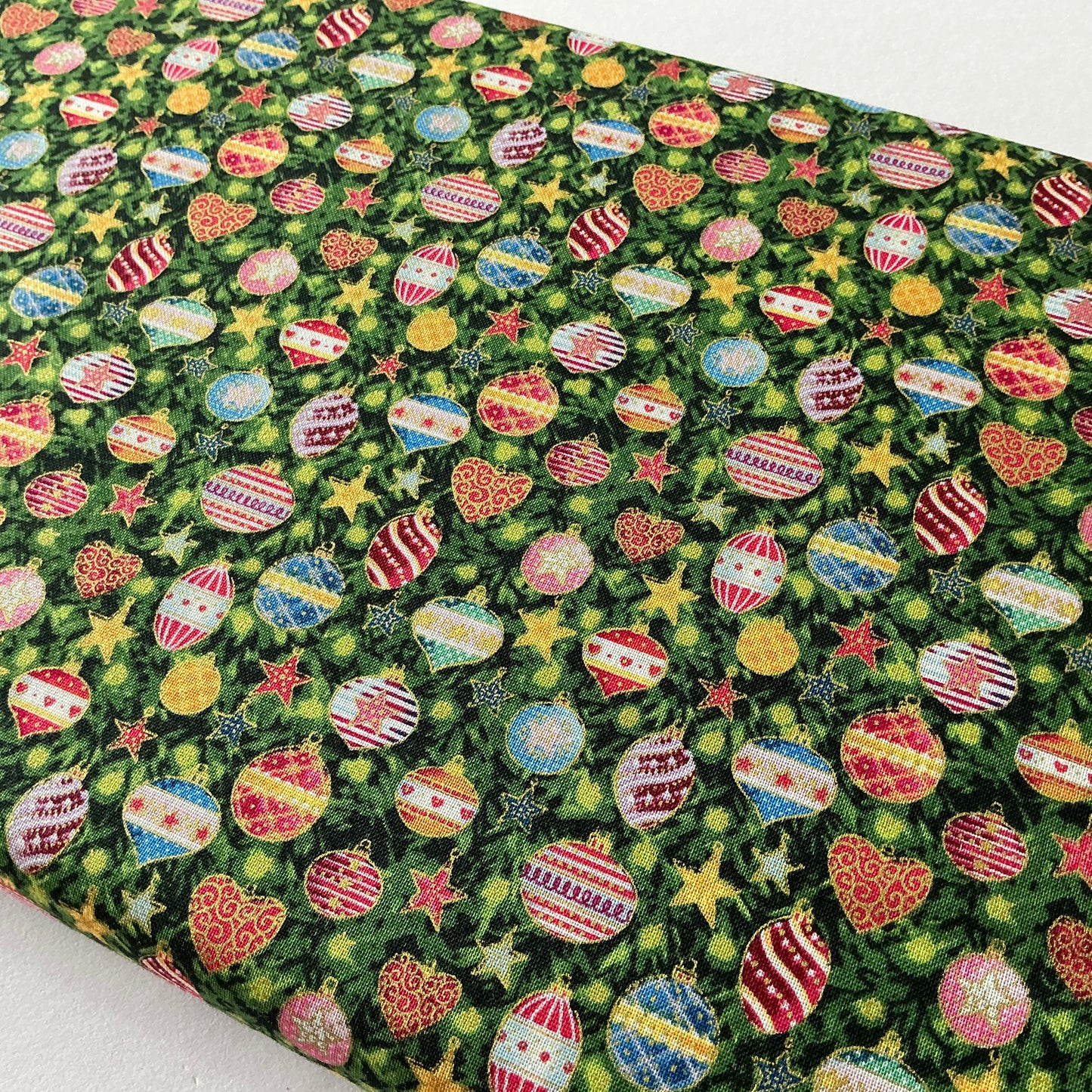 Baubles on Green (Gold Metallic Detailing)
