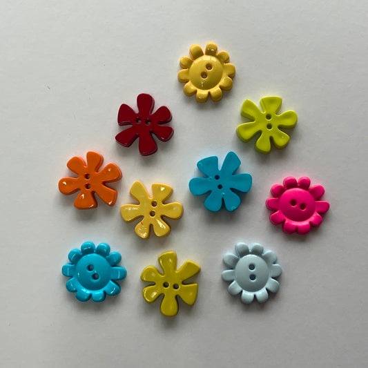 Medium Plastic Flowers