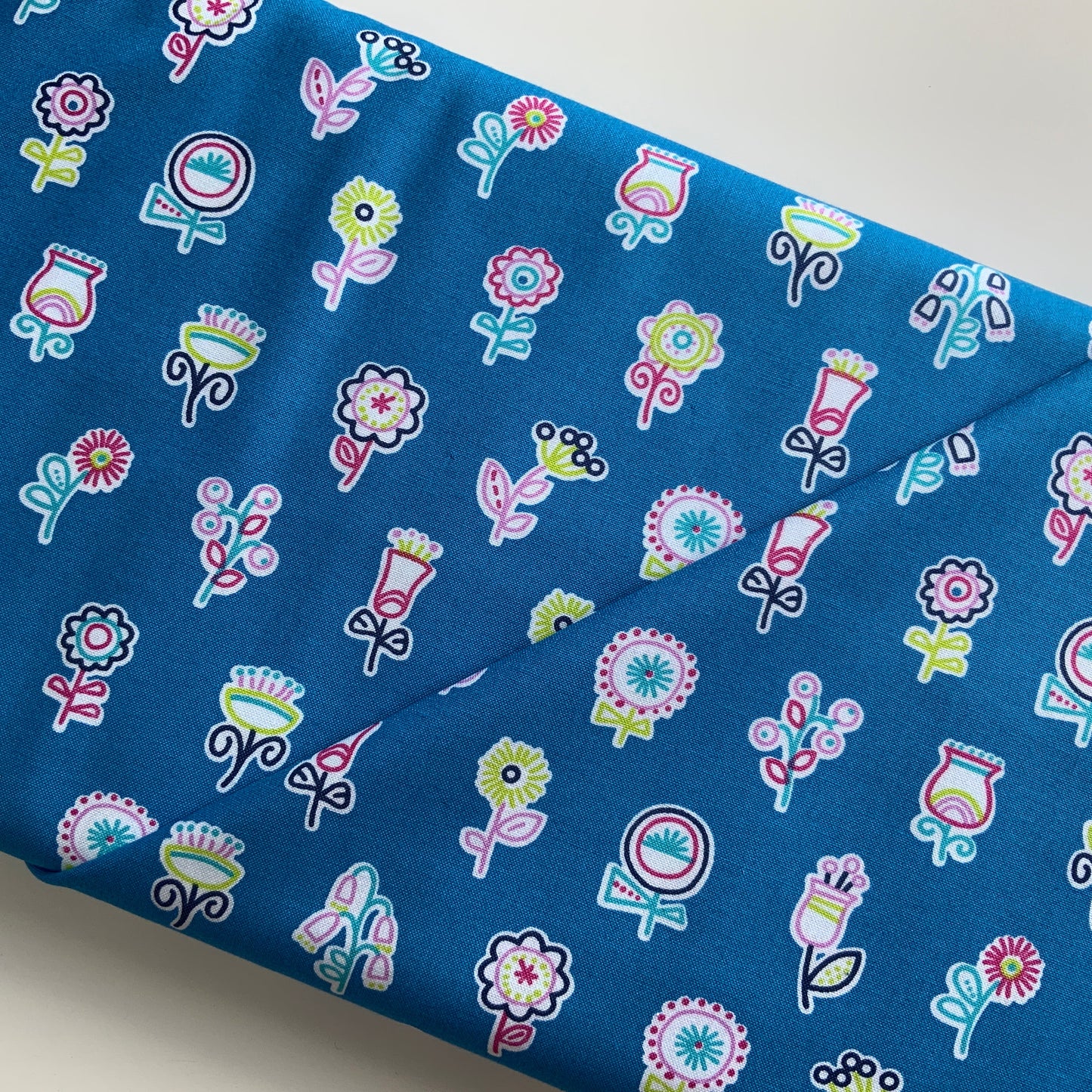 Flowerpop Bright Blue - Remnant 1.6m