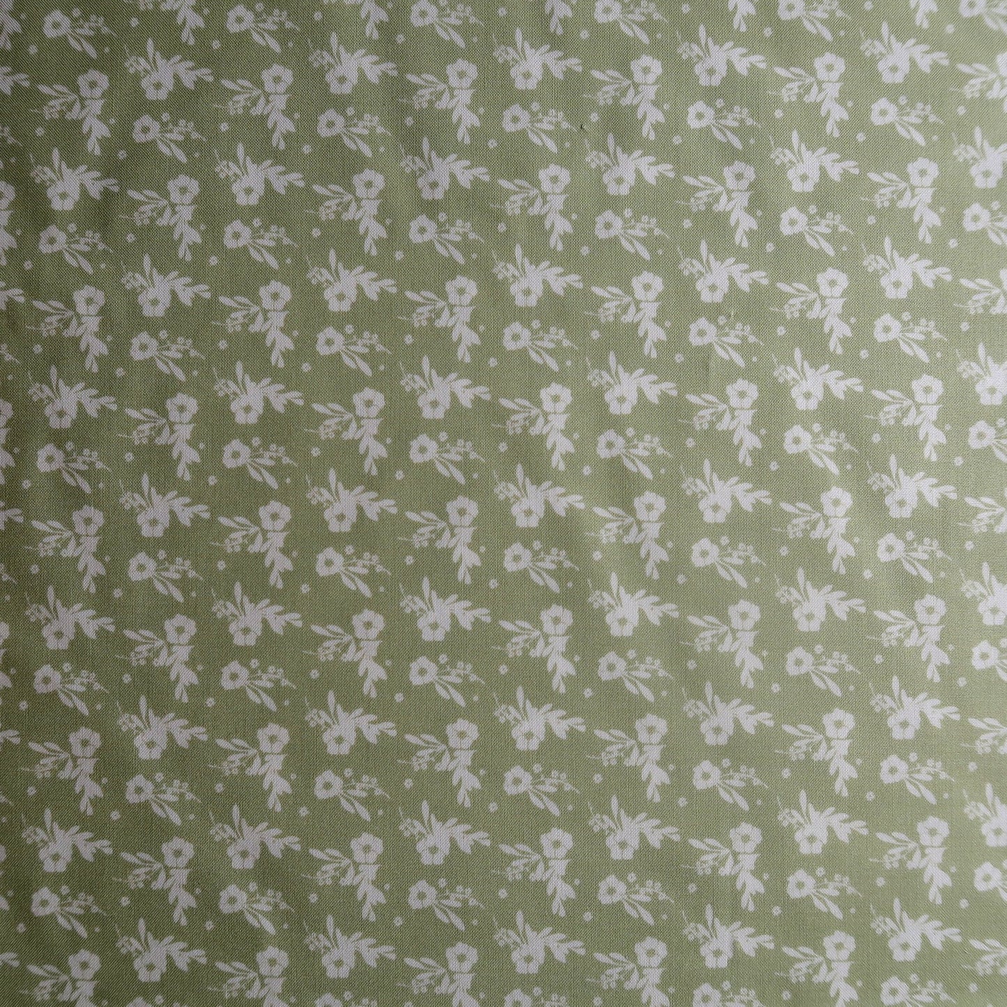 Granny's Garden Cream Flowers End of Bolt