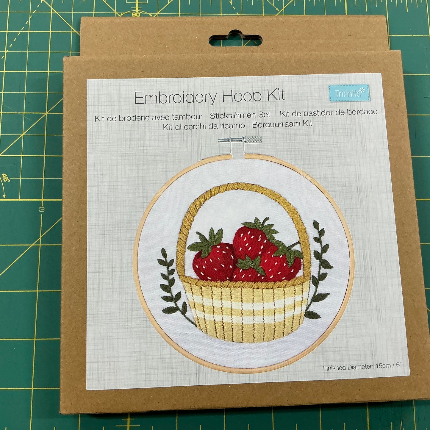 Strawberries - Embroidery Hoop Kit