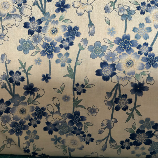 Blossoms on Cream (Akan) - Sevenberry