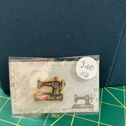 Brooch - Vintage Sewing Machine (Black with Floral Decoration)