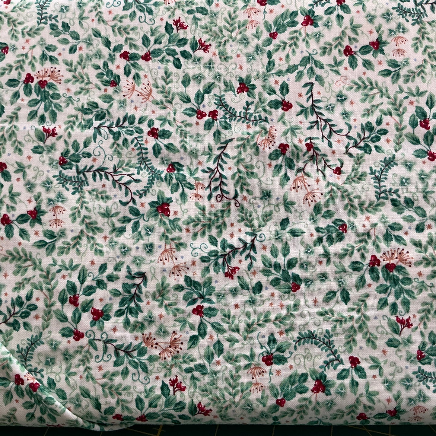 Evergreen Foliage - Cream - Country Christmas