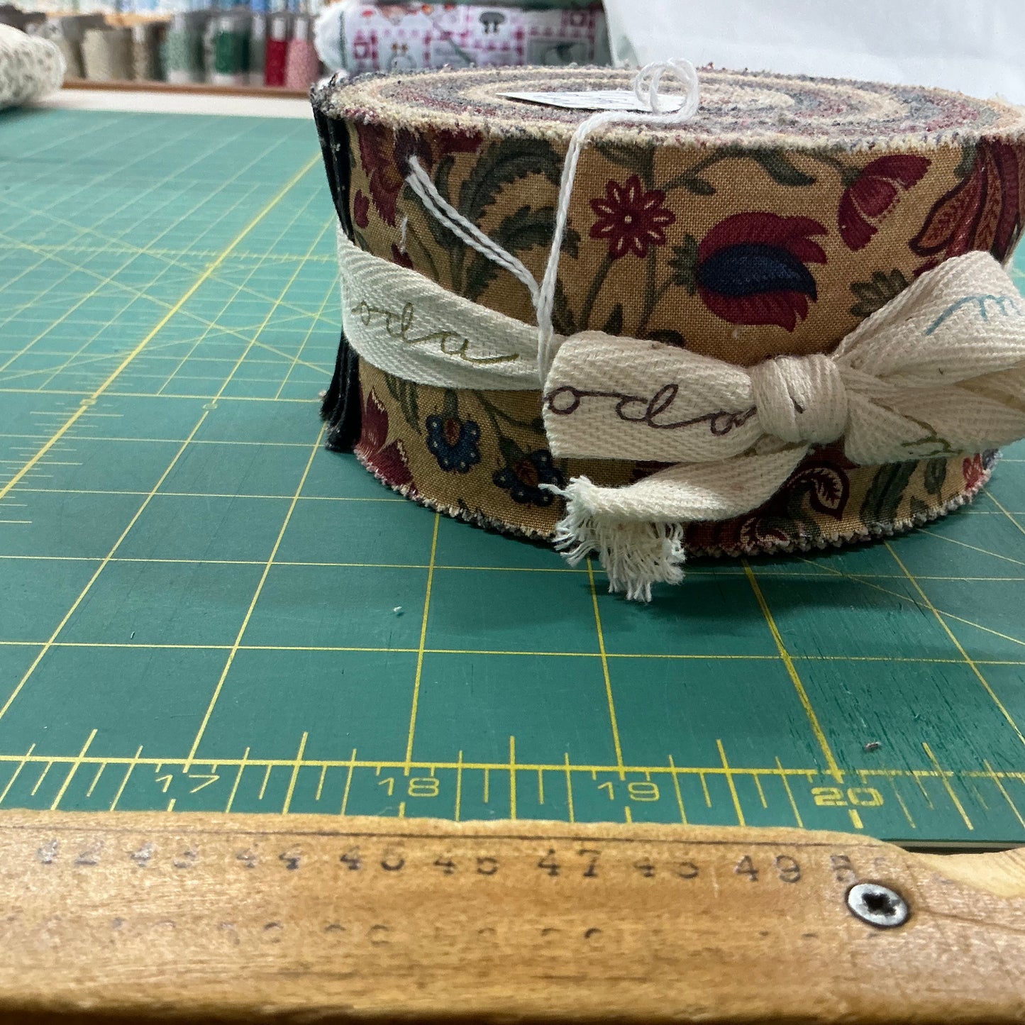 Autumnal Colours - Jelly Roll - Moda
