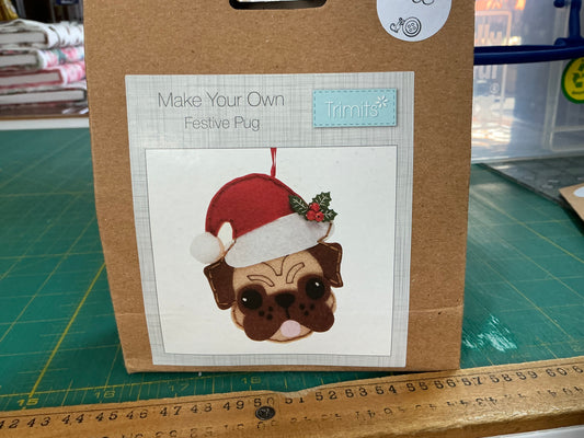 Make a Felt Festive Pug Decoration