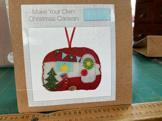 Make A Christmas Caravan Decoration