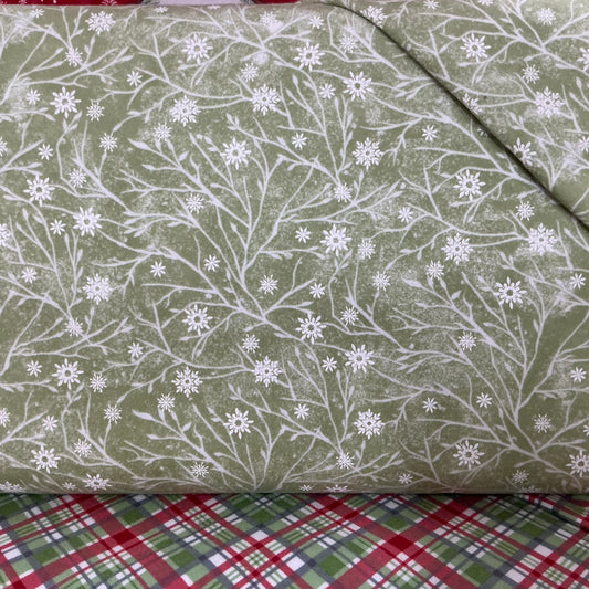 Twigs & Snowflakes on Green - The Christmas Mouse