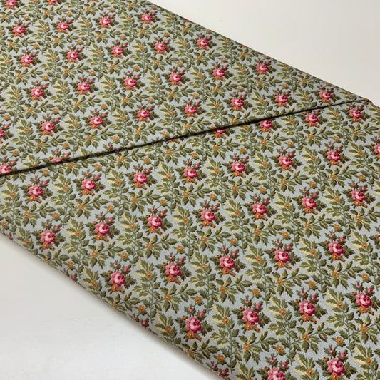 Wallpaper Small Roses on Grey - French Mill