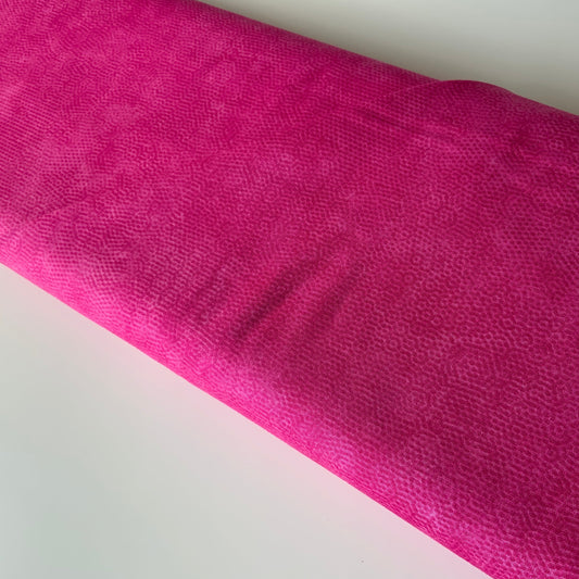Dimples - Scorching Pink - Fat Quarter