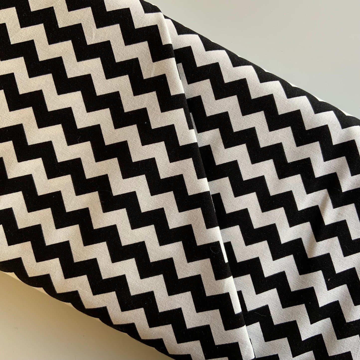 Canvas Black And White Zig Zag