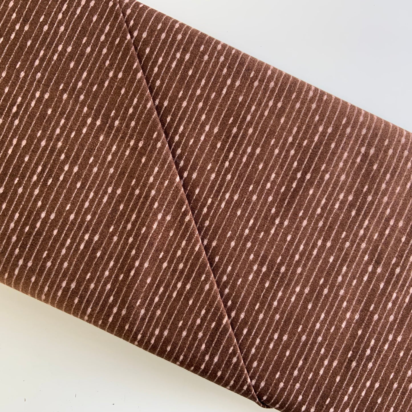 Petite Motifs Brown Dot Lines